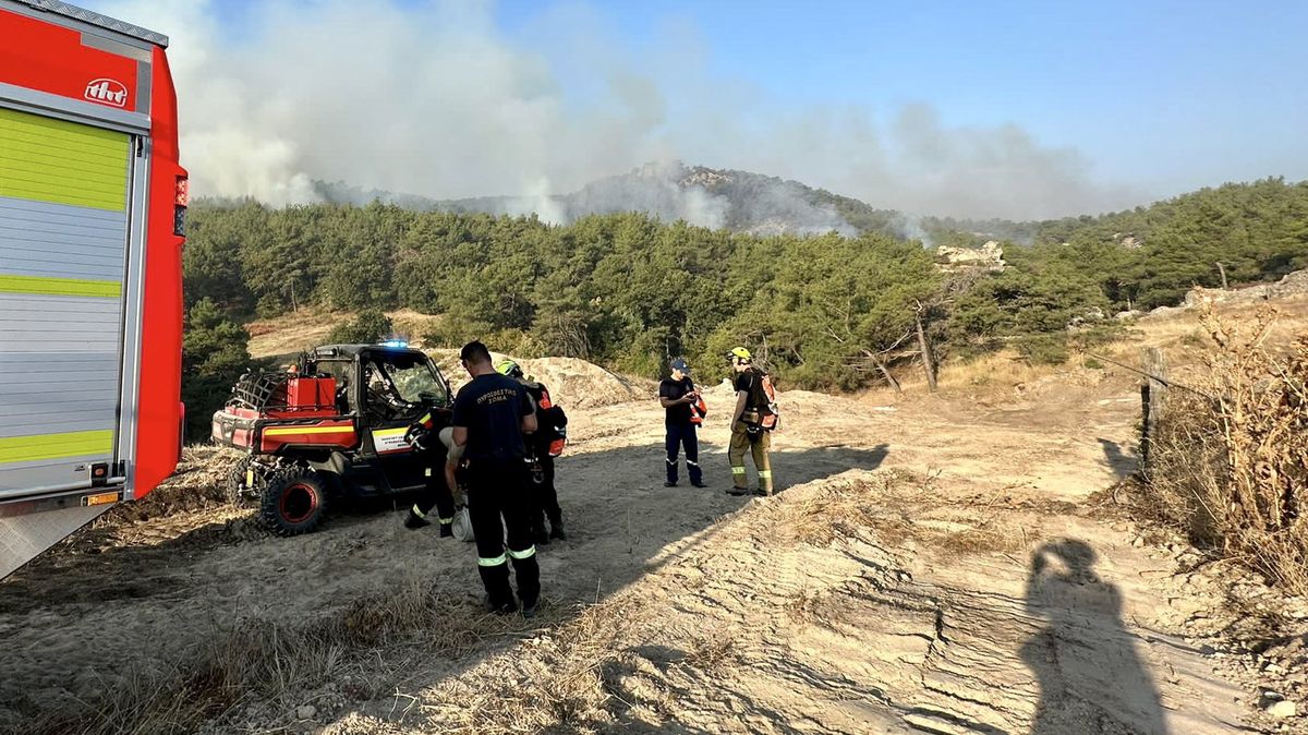Na tohle se nedá připravit. Jak čeští hasiči pomáhají s požáry v Řecku